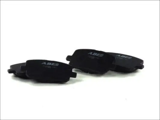 Комплект гальмівних колодок передн, TOYOTA ALPHARD I, ALTEZZA, ARISTO, CALDINA, CAMRY, CHASER, CRESTA V, CROWN, GAIA, HARRIER, MARK II, MARK II VIII, NADIA, NOAH/VOXY 1.3-3.0 10.91-10.11 ABE C12099ABE (фото 1)