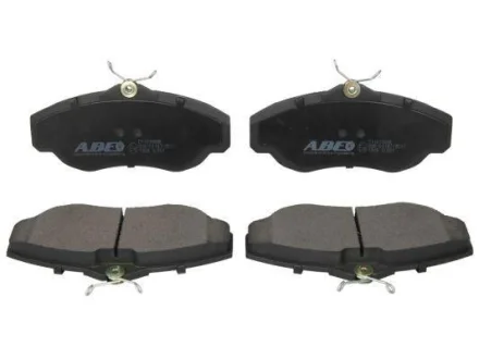 Комплект гальмівних колодок передн, LAND ROVER DISCOVERY II, RANGE ROVER II 2.5D-4.6 07.94-06.04 ABE C1I015ABE