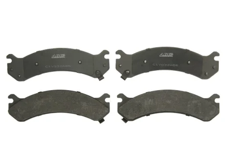 Комплект гальмівних колодок передн, CADILLAC DEVILLE, ESCALADE CHEVROLET AVALANCHE, AVALANCHE 1500, EXPRESS, SILVERADO 1500, SILVERADO 2500, SILVERADO 2500 HD, SILVERADO 3500 HD 4.3-8.1 10.98- ABE C1Y032ABE
