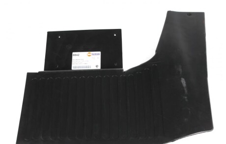 Бризговик задній AUTOTECHTEILE 100 8842