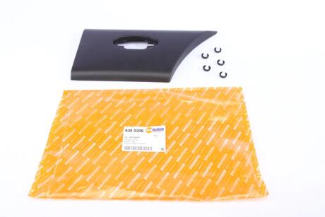 Молдинг кузова (задній/R) Renault Master / Opel Movano 10- (за аркой) (opt-om) AUTOTECHTEILE 505 0206