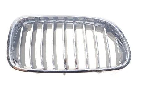 Решітка радіатора BMW 5 (F10) 13-16 (R) (хром) (opt-om) AUTOTECHTEILE 700 0338