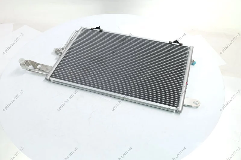 Конденсор кондиціонера AUDI 100/A6 MT/AT 90-97 (AVA) AVA COOLING AI5117 (фото 1)