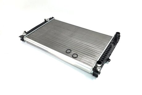 Радіатор охолодження двигуна Skoda Superb 1,8t 02>08 AT AC+ AVA AVA COOLING AIA2122