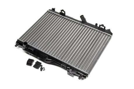 Радиатор охлаждения двигателя Ford Fiesta 1,4i AT 08> AVA AVA COOLING FD2441