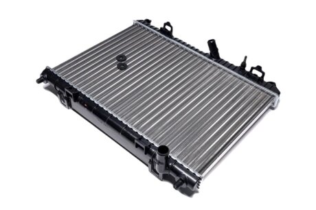 Радіатор охолодження FORD B-MAX/ FIESTA VI (12-) (AVA) AVA COOLING FD2605