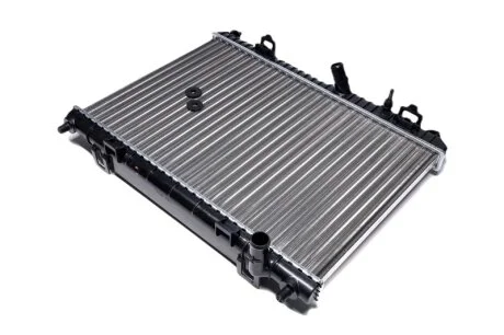 Радіатор охолодження FORD B-MAX/ FIESTA VI (12-) (AVA) AVA COOLING FD2605