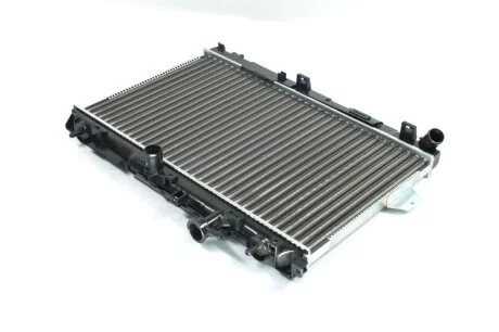 Радіатор охолодження HYUNDAI MATRIX (FC) (01-) 1.6 i (вир-во AVA) AVA COOLING HY2097