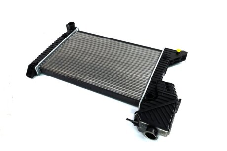 Радіатор охолодження MB SPRINTER MT-AC 95-99 (AVAl) AVA COOLING MSA2181
