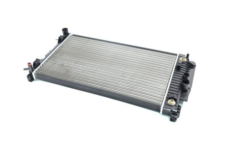 Радіатор охолодження двигуна MB Vito (V639) 2.2d 3.0d 3.2i 3.5i 3.7i (03-14) MT/AT AVA AVA COOLING MSA2460