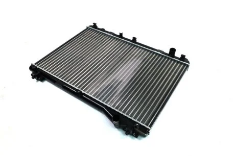 Радіатор охолодження SUZUKI GRAND VITARA 2,0; 2,4 MT (вир-во AVA) AVA COOLING SZ2104