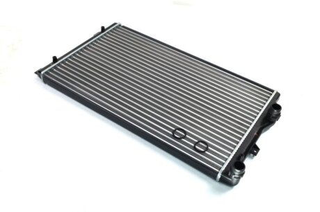 Радіатор охолодження двигуна GOLF5/A3/TOURAN 19TDi 03- VW2206 (Ava) AVA COOLING VN2206 (фото 1)