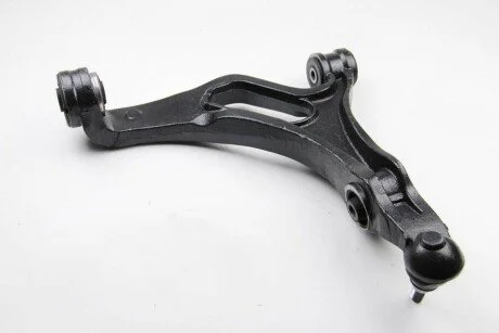 Рычаг подвески передних прав PORSCHE CAYENNE (9PA) (02-), AUDI Q7 (4L) (07-), VW TOUAREG (7LA, 7L6, 7L7) (04-) (97-02973) AYD 9702973
