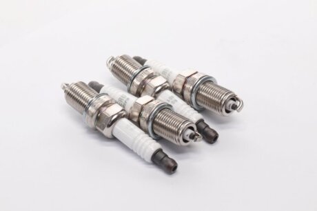 Свічка запалювання DAEWOO LANOS, CHEVROLET LACETTI, AVEO 4шт. BERU Z16SB (фото 1)