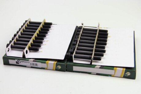 Комплект болтів з шестигранною головкою з чорного металу FORD TRANSIT 2.5D/TD 85- -ua BGA BK6313