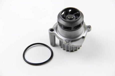 Помпа водяна VOLKSWAGEN GOLF 2003-2009, GOLF PLUS 2007-2007, POLO 2005-2010, TRANSPORTER 2003-2010 BGA CP3342