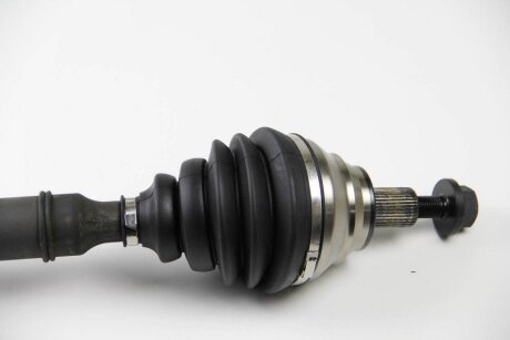 Піввісь VOLKSWAGEN CADDY 2010-, CADDY MAXI 2010-, CC 2011-, EOS 2011-, GOLF 2013-, GOLF PLUS 2009-, JE BGA DS0100R
