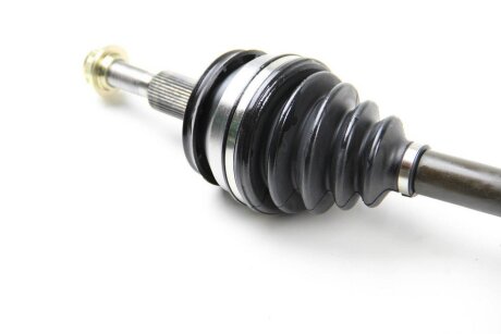 Піввісь VOLKSWAGEN CARAVELLE 2009-2010, TRANSPORTER 2003-2010 BGA DS9639R