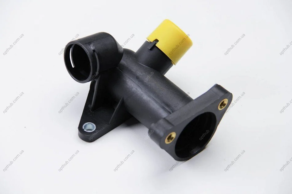Фланец системы охлаждения AUDI A4 2000-2002, A6 1997-2005 BGA FA0103 (фото 1)