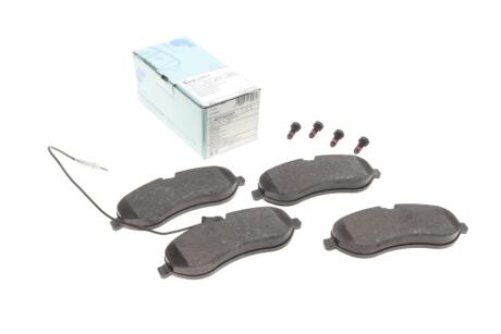 Колодки тормозние (передні) Fiat Scudo/Citroen Jumper/Peugeot Expert 1.6/2.0HDi 07- (с датчиком UA63 BLUE PRINT ADT342207