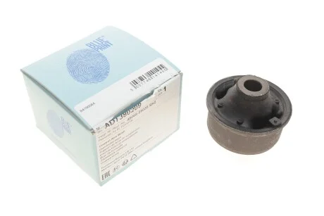 Сайлентблок важеля (переднього/знизу/ззаду) Toyota Yaris 99-05 (opt-om) BLUE PRINT ADT380209