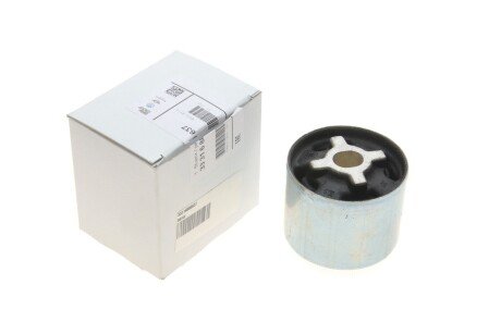 Сайлентблок балки (задньої) 3 (F30/F80/F31/F34/)/4 (F33/F83/F36/F32/F82) 11- (opt-om) BMW 33316880637