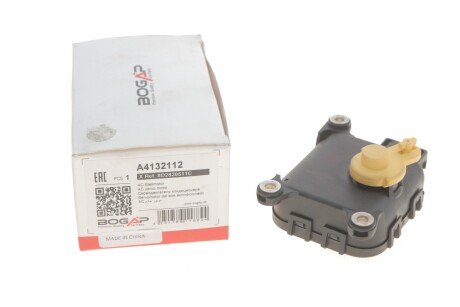 Моторчик заслонки пічки VW Golf IV/Passat 96-05 UA63 BOGAP A4132112