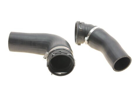 Патрубок інтеркулера BMW 5 (E60/E61)/6 (E63/E64) 3.0D 07-10 M57 (opt-om) BOGAP B1711118