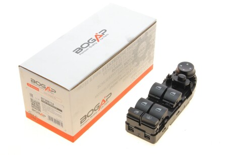 Кнопка склопідіймача (L) BMW 5 (E60) 03-10 M47/M54/M57/N43/N47/N52/N53/N62 (блок) (opt-om) BOGAP B7358114