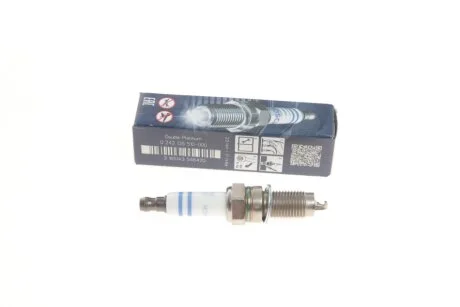 Свічка запалювання VW T5/Touareg 3.2 V6 02-09 UA63 BOSCH 0 242 135 510