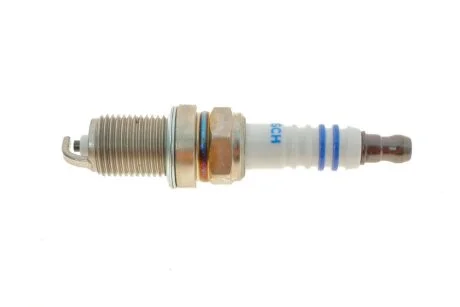 Свеча зажигания Toyoyta Avensis/Corolla 1.4/1.6/1.8 VVTi 94-07 (opt-om) BOSCH 0 242 229 798
