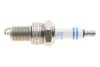 Свеча зажигания VW T4/T3/Passat/LT (28-35)/Golf II/III/Caddy 0.9-2.5 65- (opt-om) BOSCH 0 242 235 663 (фото 1)