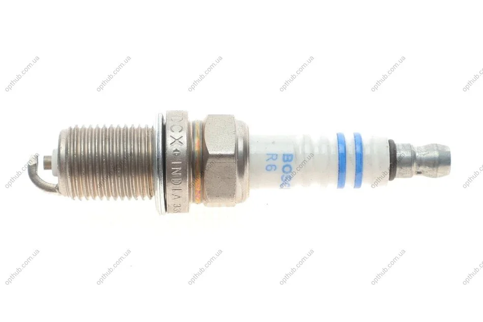 Свічка запалювання Toyota Camry 91-01 (opt-om) BOSCH 0 242 235 667 (фото 1)