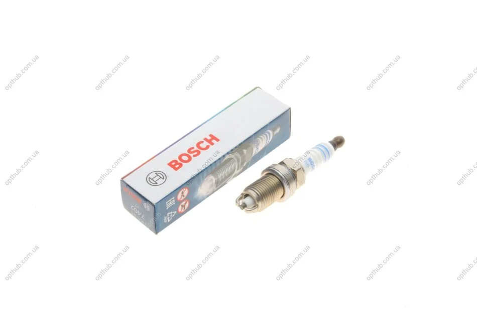 Свічка запалювання VW T4/VW Caddy III/ Renault Kangoo/Audi A6 87- (Plus Yttrium) (opt-om) BOSCH 0 242 235 668 (фото 1)