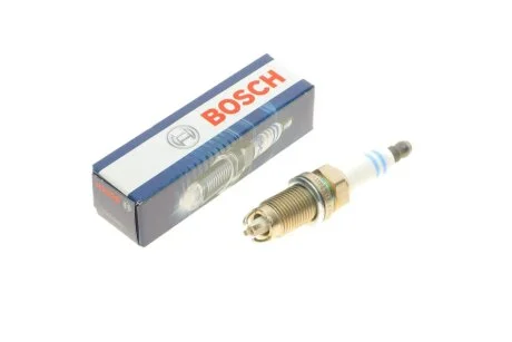 Свічка запалювання VW Golf/Passat/Touran 1.6 FSI 02-08 0 242 240 590 UA63 BOSCH 0242240590