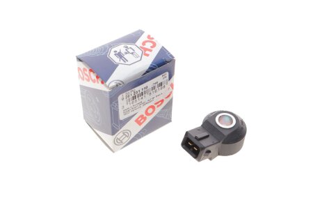 Датчик положення колінвалу MB Vito (W639)/C-class (W202/W203) 96- 0 261 231 110 UA63 BOSCH 0261231110