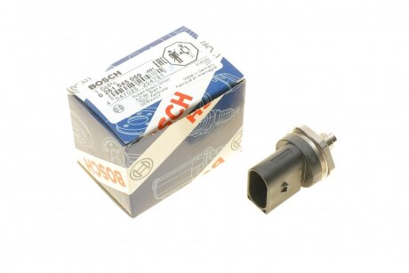 Датчик тиску палива SKODA OCTAVIA II (1Z3) - 2.0 TFSI (10.2005 - 02.2013) BOSCH 0 261 545 059 (фото 1)