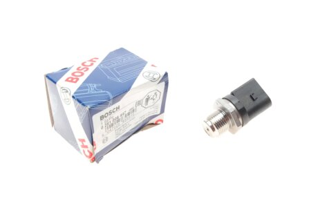 Датчик тиску палива BMW 3 (E90/F30/F80)/5 (F10/G30/F90)/7 (F01-F04) 04-18 B47/N47/N57 UA63 BOSCH 0 281 006 447