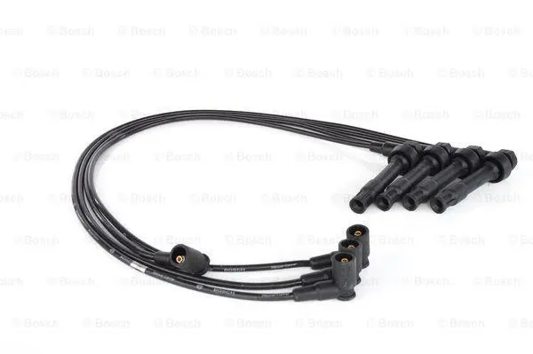 Комплект проводів запалювання BMW 3 (E36), Z3 (E36) 1.8/1.9 01.92-08.99 BOSCH 0986356307 (фото 1)