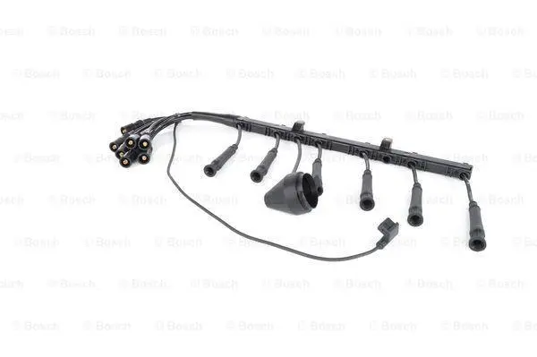 Комплект проводів запалювання BMW 3 (E30), 5 (E28) 2.0/2.5/2.7 09.81-11.93 BOSCH 0986356323 (фото 1)