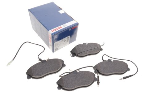 Колодки гальмівні (передні) Citroen Xsara/Peugeot 406 96-05 (Lucas-Girling) (з датчикам (opt-om) BOSCH 0 986 424 223