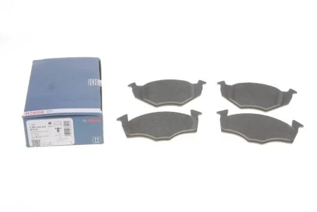 Колодки гальмівні (передні) Seat Cordoba/Ibiza II 93-02/VW Golf III 91-99/Polo 95-02 0 986 424 449 UA63 BOSCH 0986424449