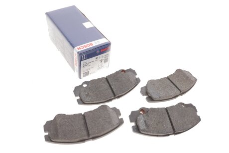 Колодки гальмівні (передні) Opel Frontera 98-04 (Akebono) 0 986 424 760 (opt-om) BOSCH 0986424760