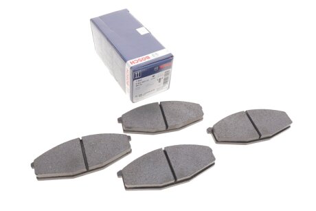 Колодки гальмивни (передни) Nissan Patrol 79-97 UA63 BOSCH 0 986 468 630