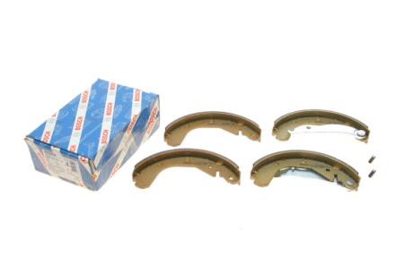 Колодки гальмівні (задні) Opel Corsa/Kadett -94 (барабанні) (200x28) UA63 BOSCH 0 986 487 213