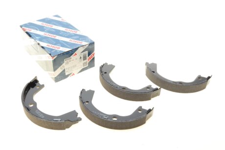 Колодки гальмівні (задні) Hyundai Santa Fe 04-/Kia Sorento II 09- (барабанні) (189x26) (opt-om) BOSCH 0 986 487 776