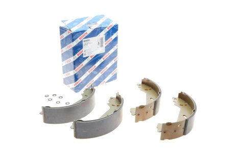 Колодки гальмівні (задні) Fiat Scudo 96- (барабанні) (255x61) (opt-om) BOSCH 0 986 487 835