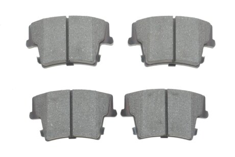 Колодки гальмівні дискові ЗАДН CHRYSLER 300 C 2.7,3.0 CRD, 3.5, 3.5 AWD, 5.7 09/04-- 0 986 494 678-ua BOSCH 0986494678