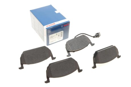 Колодки гальмівні (передні) Ауді A3/Seat Leon/Skoda Octavia IV/V/VW Golf VII 12- (+датчик) UA63 BOSCH 0 986 494 721
