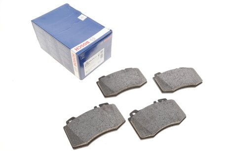 Колодки гальмівні (передні) MB C-class (W203) 02-08/M-class (W163) 98-05/S-class (W220/W221 UA63 BOSCH 0 986 495 278